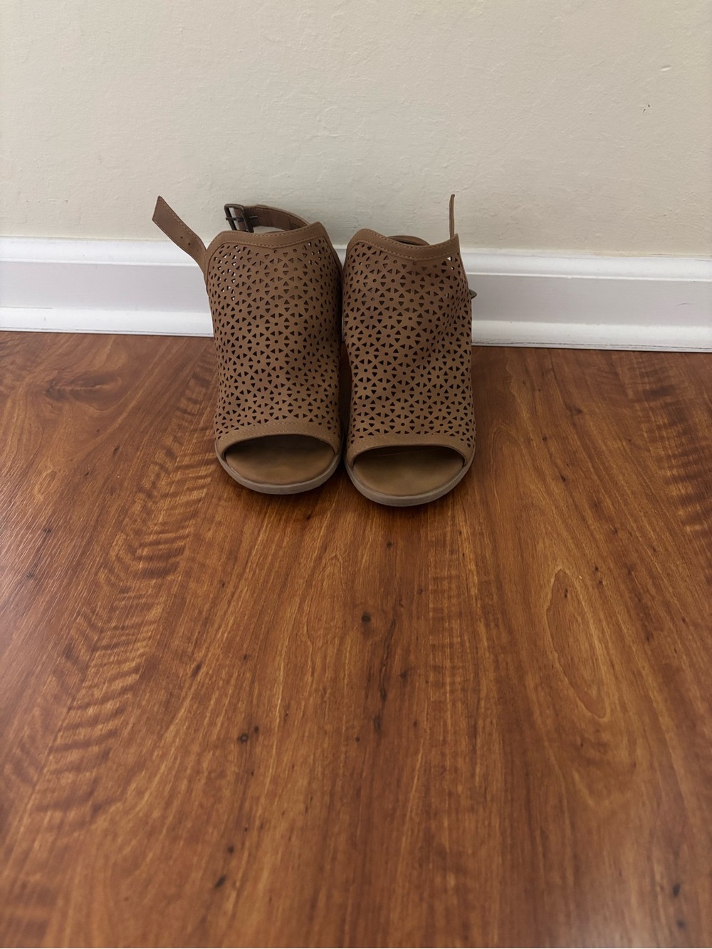 Universal Thread Tan Perforated Open-Toe Block Heel Sandals